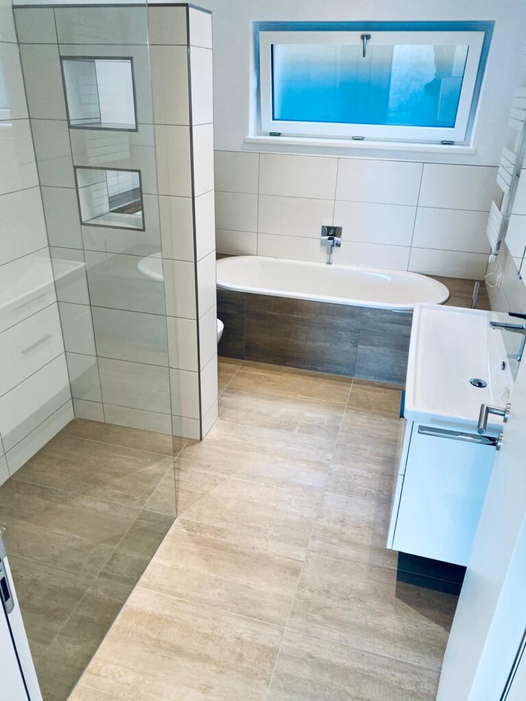 Fachgerechte Badinstallation mit Heizung und Wasser – ITB