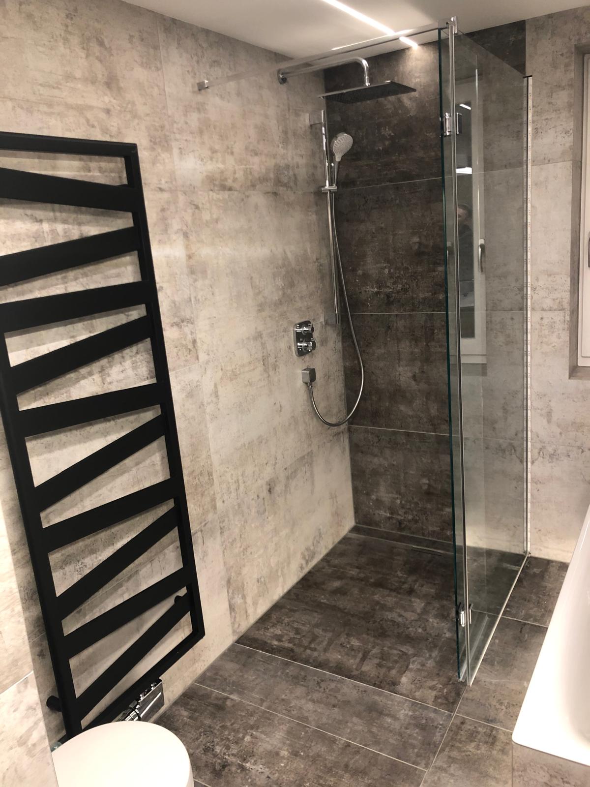 Heizung ITB: Badezimmer komplett ausgestattet und installiert